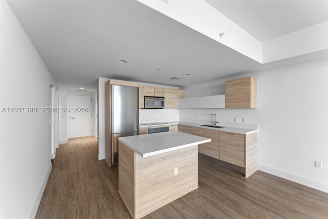 Foto del edificio - 16385 Biscayne Blvd