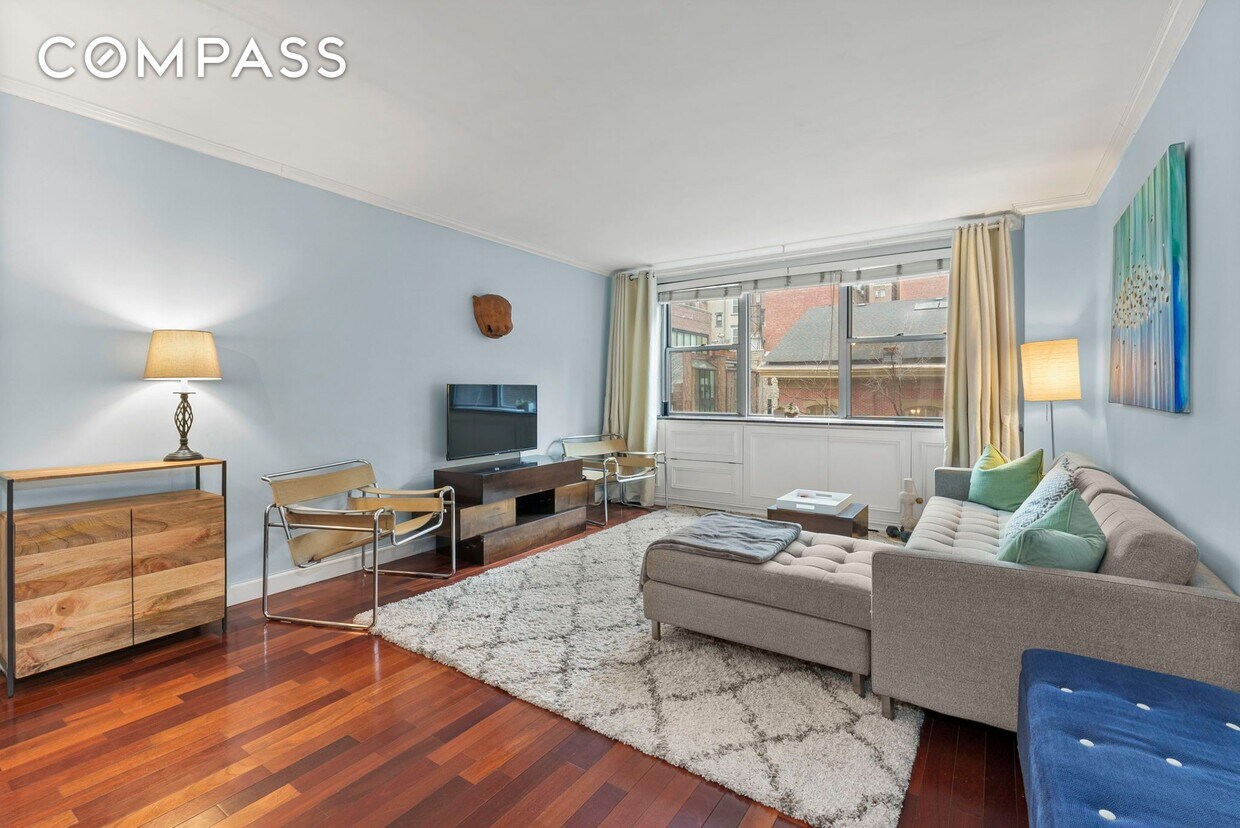 32 Gramercy Pk S Unit 5F, New York, NY 10003 Room for Rent in New