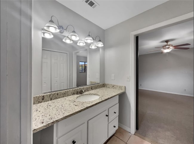 Building Photo - 236 Longhorn Dr