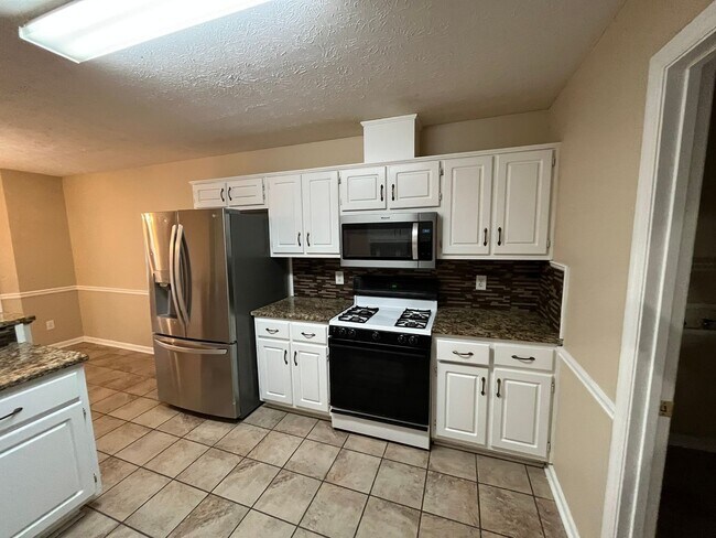 Foto del edificio - Home You’ll Love Coming Home To