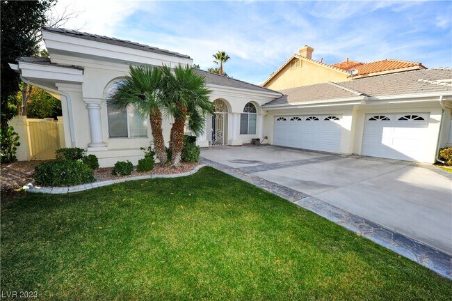 Foto del edificio - 5221 Sandy Cactus Ln