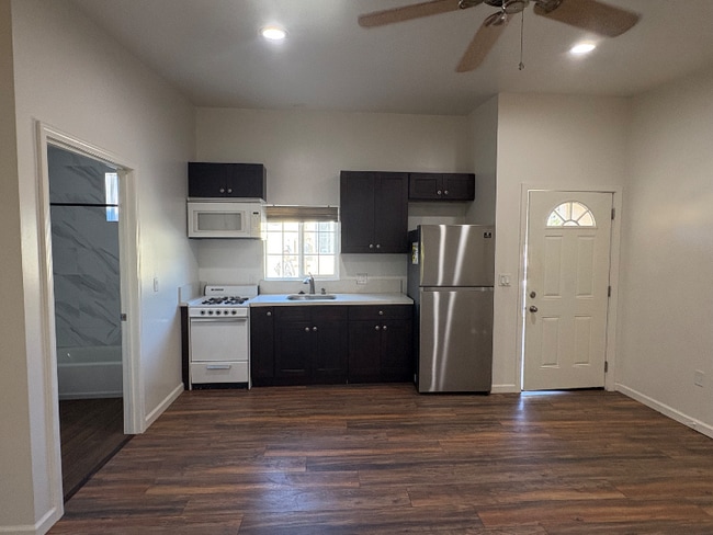 Photo - 1156 West Blvd Apartment