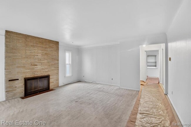 Building Photo - 7420 Drexel St