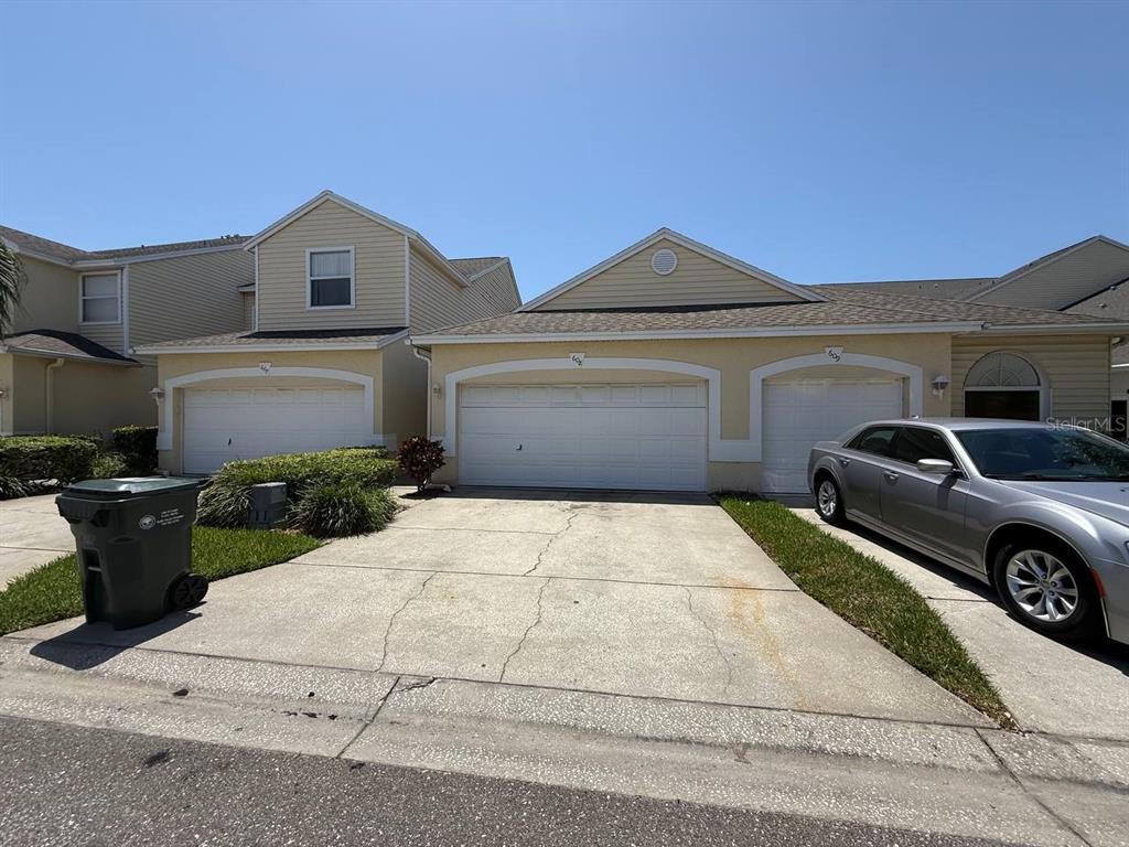 Foto principal - 1050 Starkey Rd