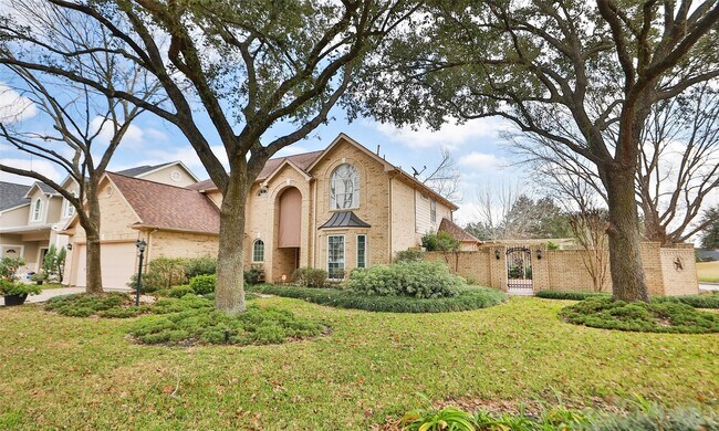 Foto del edificio - 7502 Holly Ct Estates Dr