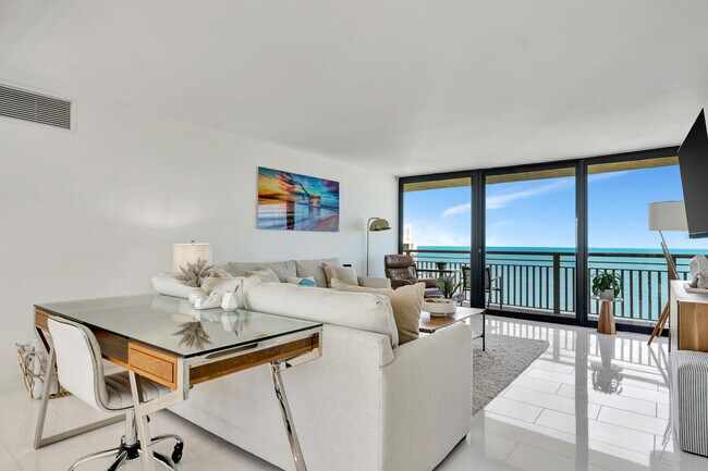 Building Photo - 3000 N Ocean Dr