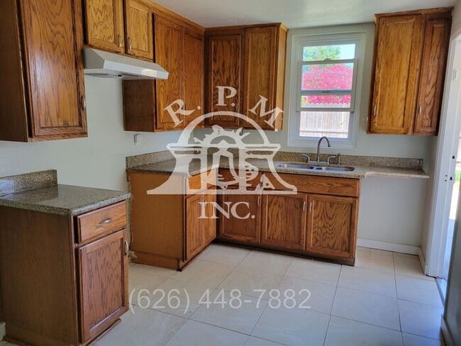 Foto del edificio - Charming 1-Bedroom Back House in El Monte,...