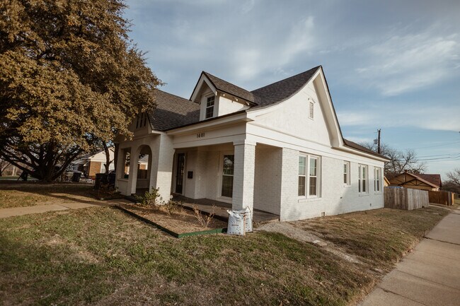 Foto del edificio - 1601 N 17th St