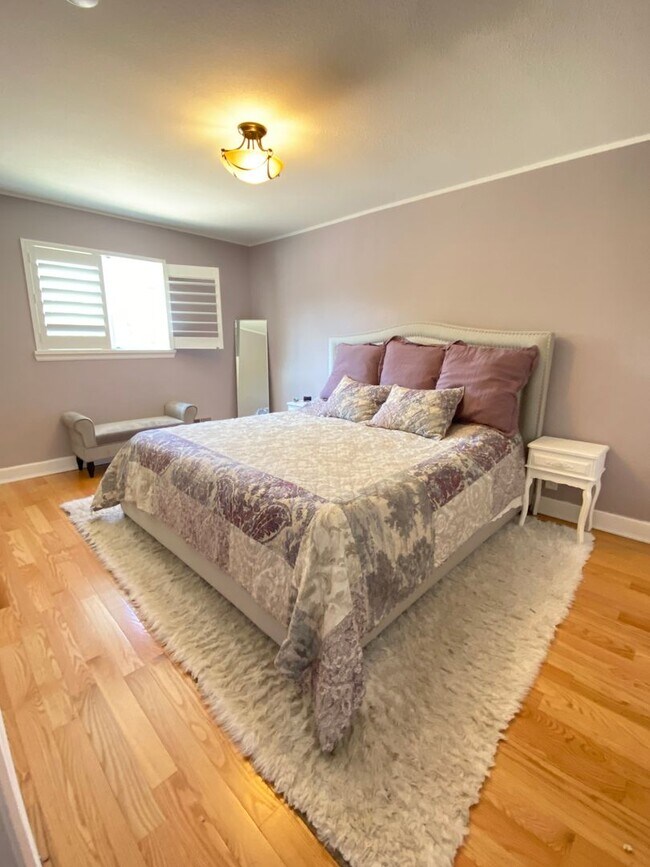 Foto del edificio - Bright & Lovely 3bd/2ba Townhouse in Mountain Shadows! AVAILABLE 4/1