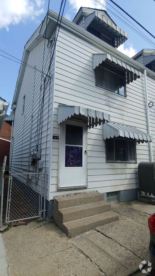 Building Photo - 165 S 16th St