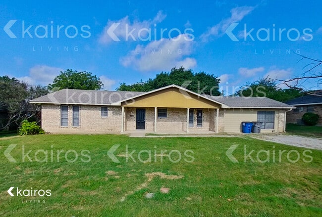 Building Photo - 168 Creekview Dr E