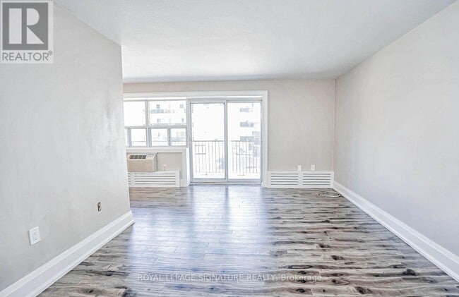 Building Photo - 8-108 Kingsbridge Ct
