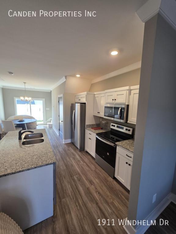 Foto del edificio - 1911 Windhelm Dr