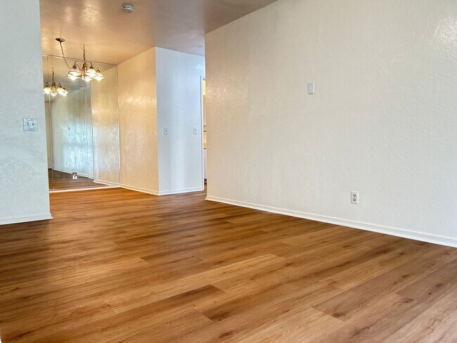 Foto del edificio - Charming Condo Near Monterey Coast