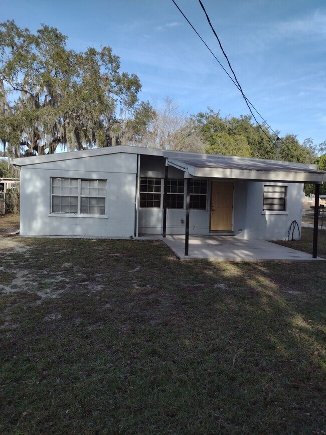 Building Photo - Cute, cute, cute 2/1 in Clermont