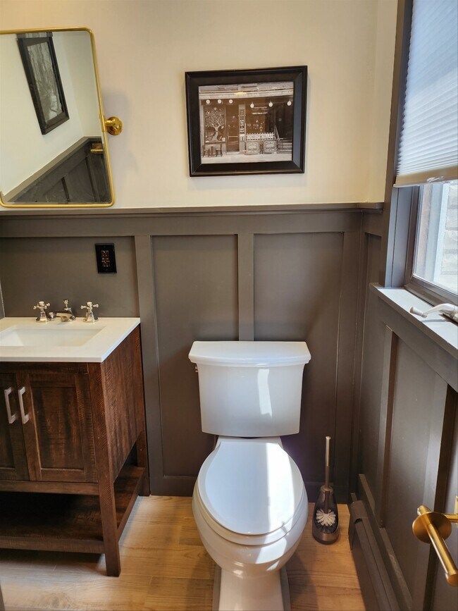 Foto del edificio - 454 Myrtle Avenue, Fort Lee, NJ 07024 - 3 ...