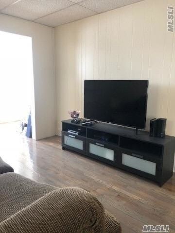 Building Photo - 3 bedroom in Queens NY 11417