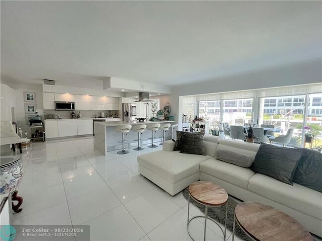 Foto del edificio - 3051 NE 47th Ct