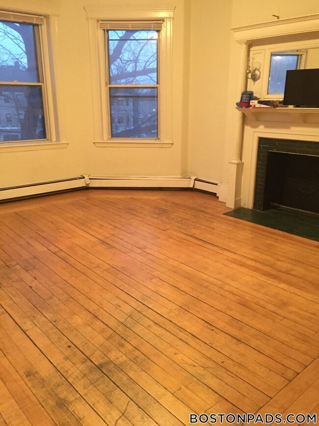 Foto del edificio - 1426 Commonwealth Ave