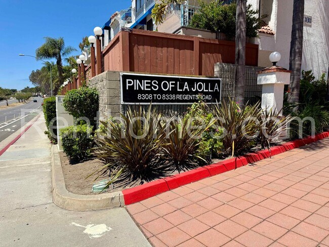 Foto del edificio - 8320 Regents Rd