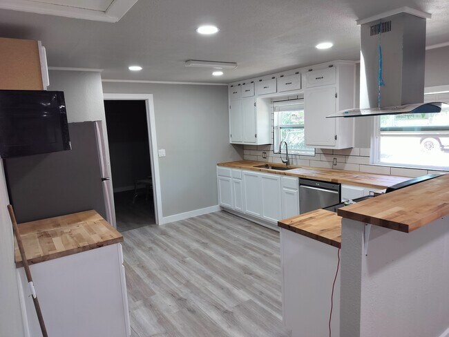 Foto del edificio - 2705 1st St