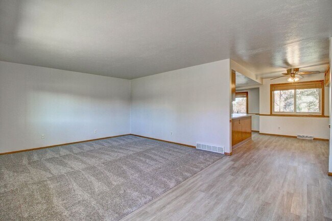 Living Room - 1962 S Estes St