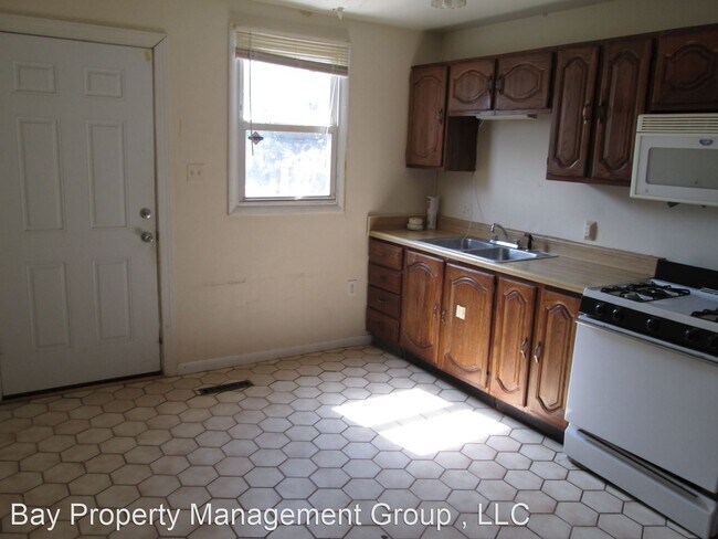 Building Photo - 3 br, 2 bath House - 293 W 31st St