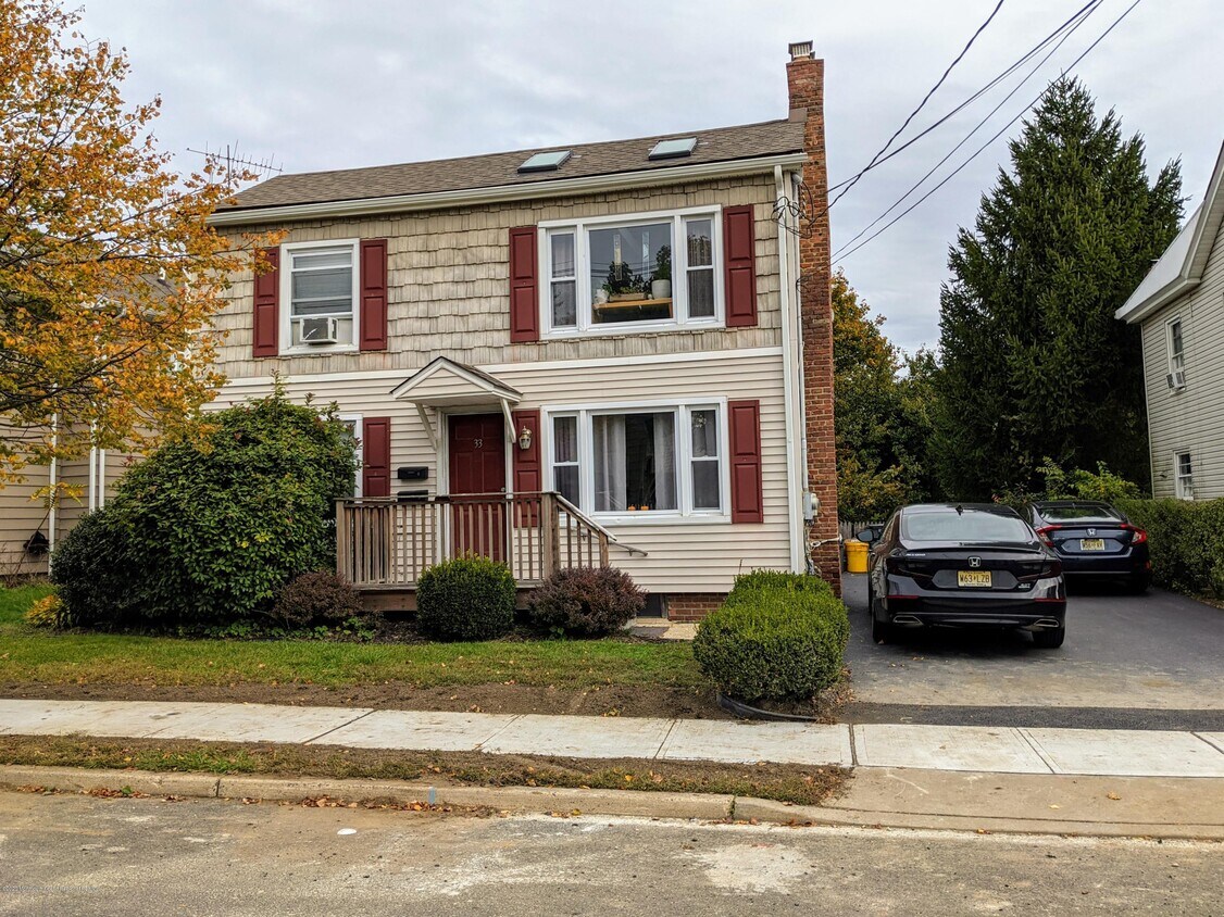 Primary Photo - 33 Prospect Ave