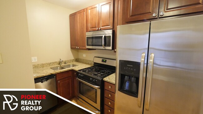 Foto del edificio - 2122 W Ainslie St