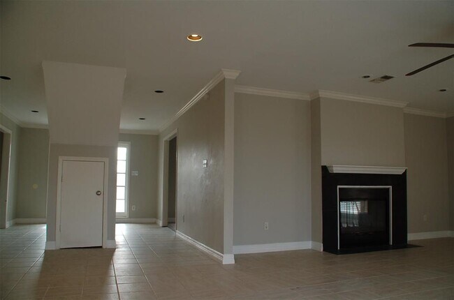 Building Photo - 36210 County Line Rd