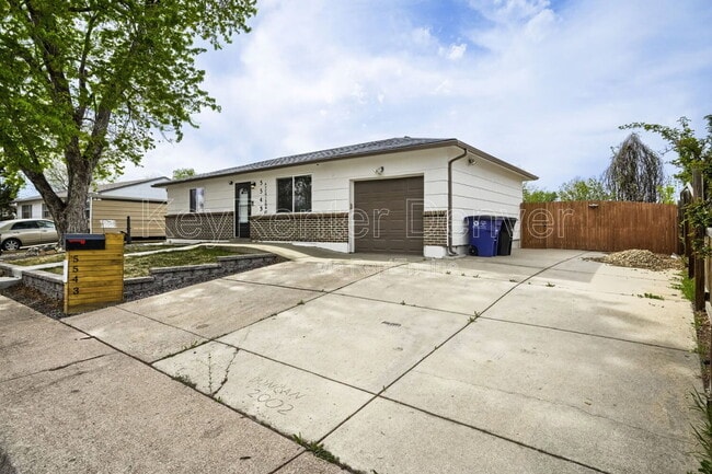 Photo - 5543 Atchison St House