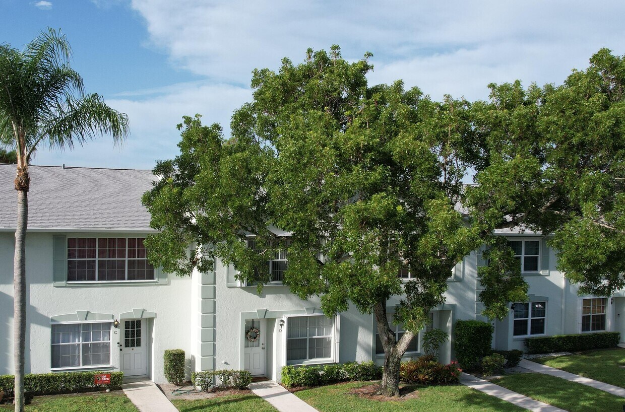 Foto principal - 3694 Savoy Ln