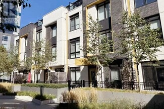 Building Photo - 100 River St