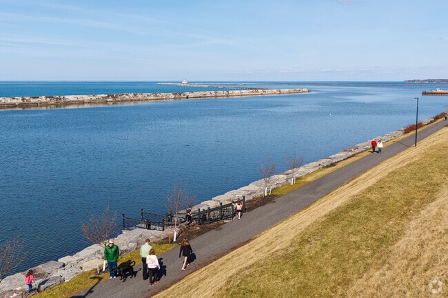 Walk along the shores of Lake Ontario on the many paths at Breitbeck Park.