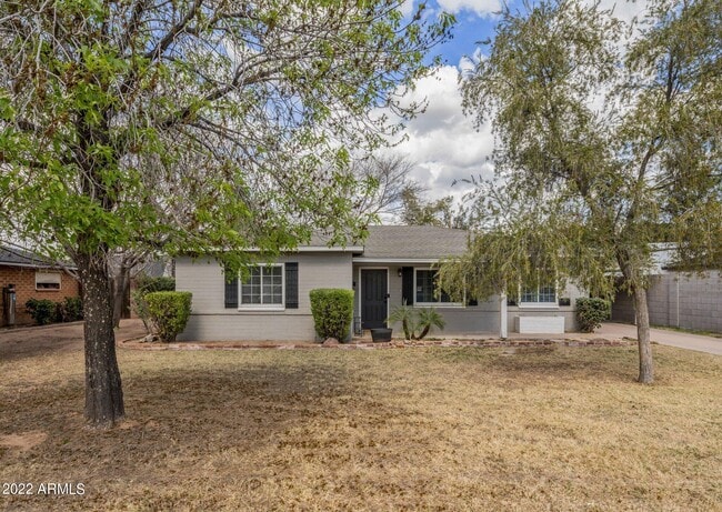 Building Photo - 4302 E Wilshire Dr