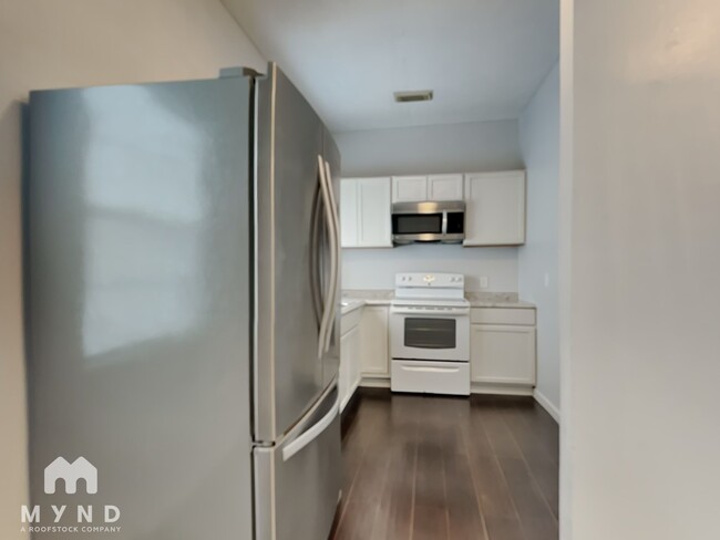 Foto del edificio - 1606 Ruthven St