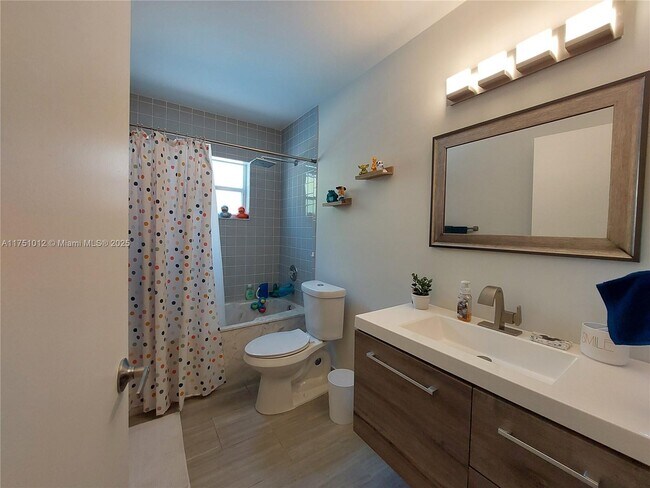 Foto del edificio - 9920 SW 16th Ct