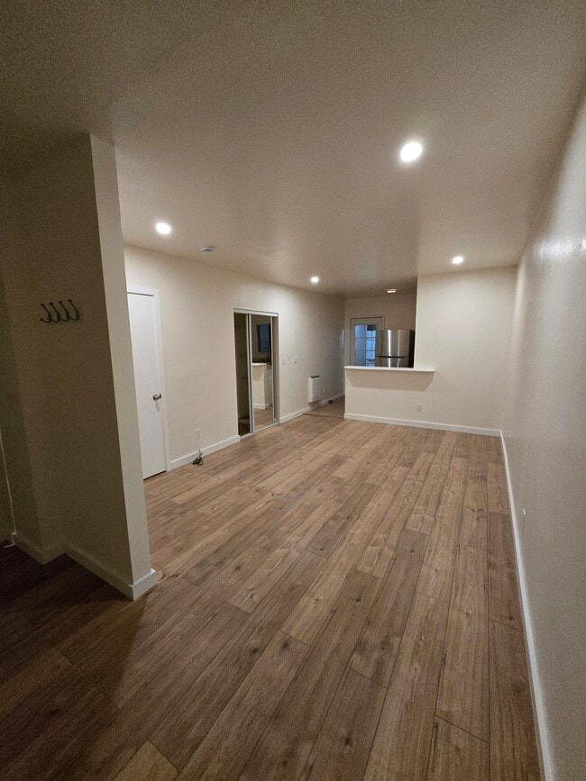 Foto del edificio - 1611 Lincoln Ave