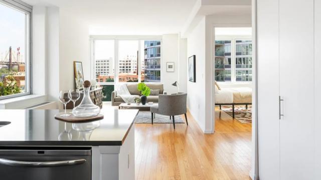 Building Photo - 2 bedroom in LONG ISLAND CITY NY 11109