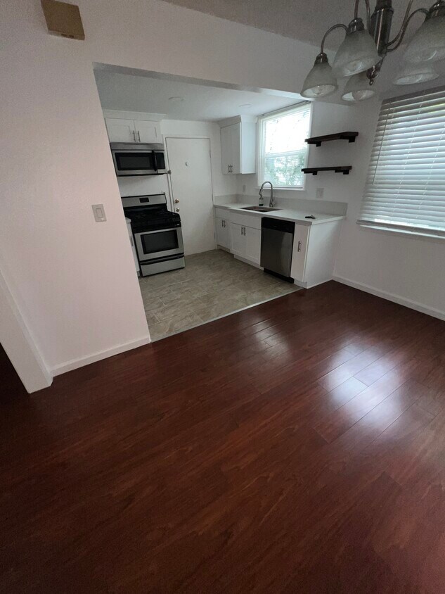 5810 Bowcroft St Unit 1, Los Angeles, CA 90016 Condo for Rent in Los