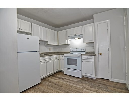 Foto del edificio - 135 Neponset Ave