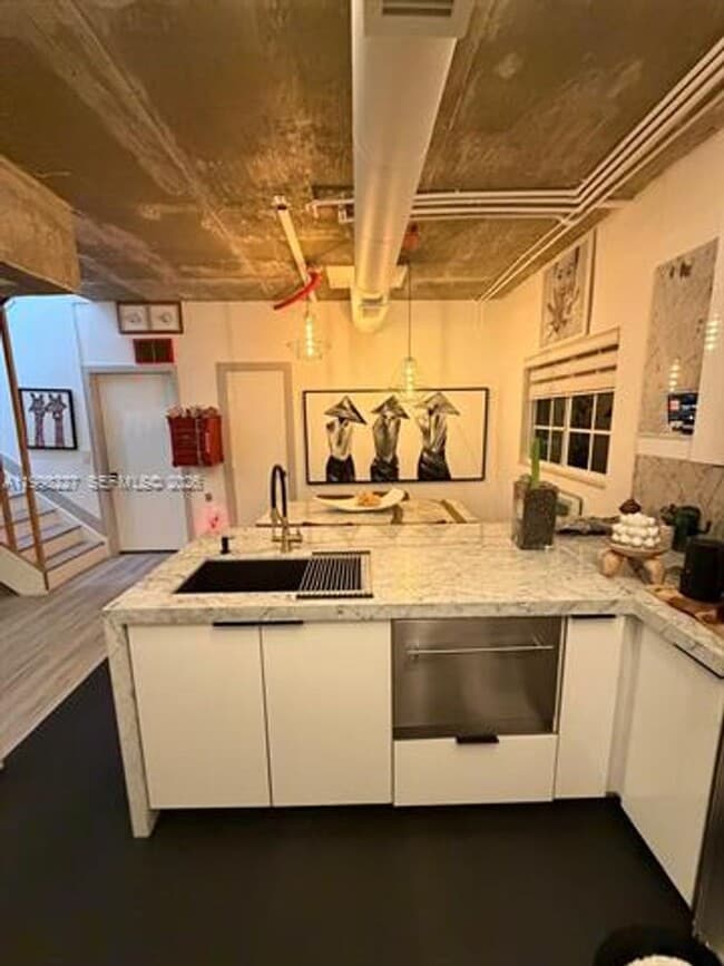 Foto del edificio - 455 NW 19th Ln