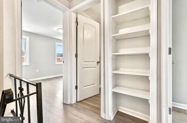 Foto del edificio - 7838 St Boniface Ln