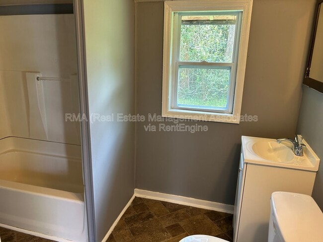 Foto del edificio - 522 W Slaton Ave