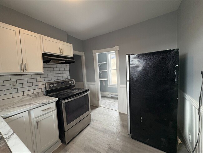 Building Photo - 48 Kennedy St