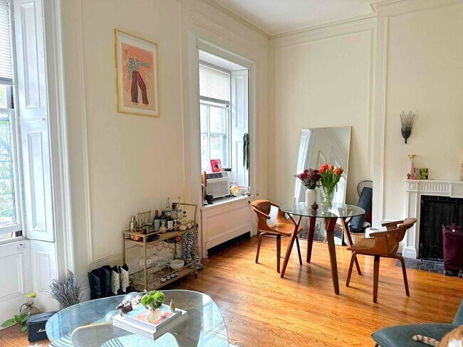 Foto del edificio - 105 Beacon St
