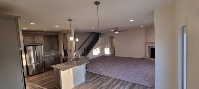 Building Photo - 4630 Falls River Dr