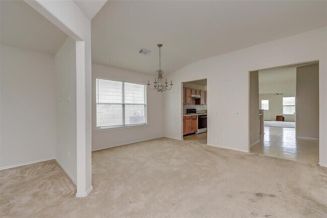 Building Photo - 727 Kiley Dr