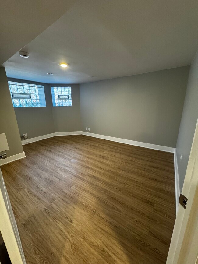 Foto del edificio - 3716 N Racine Ave