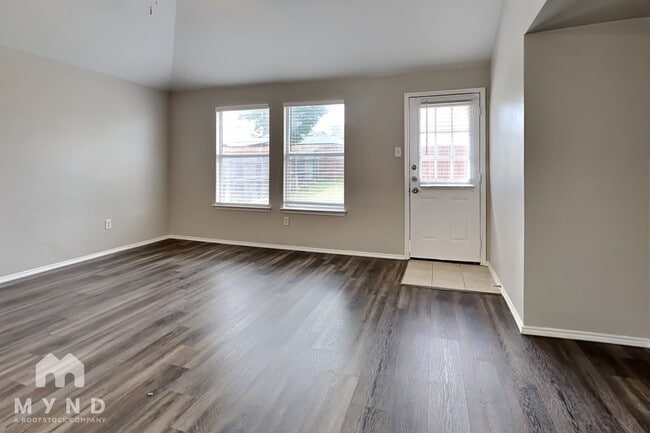 Building Photo - 8916 Chisholm Trail